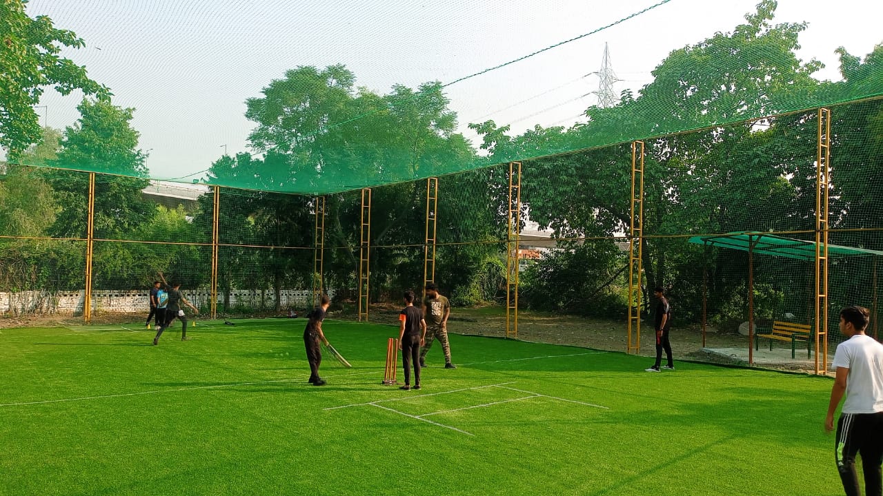 Boomerang Box Cricket
