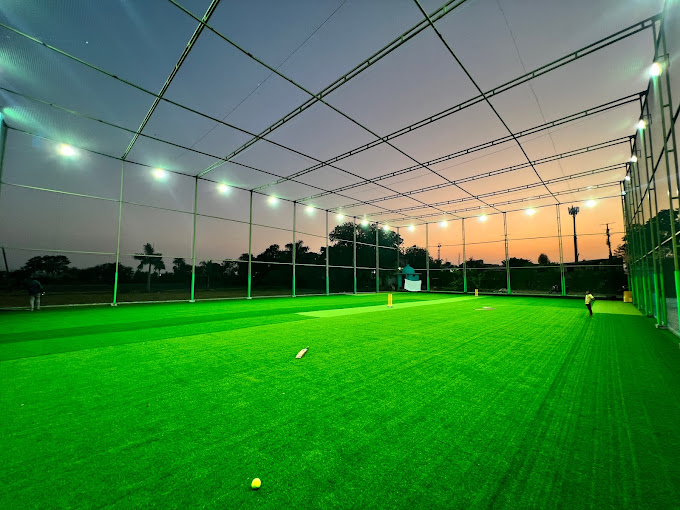 OFF-SIDE Fields Playing Arena & Cafe