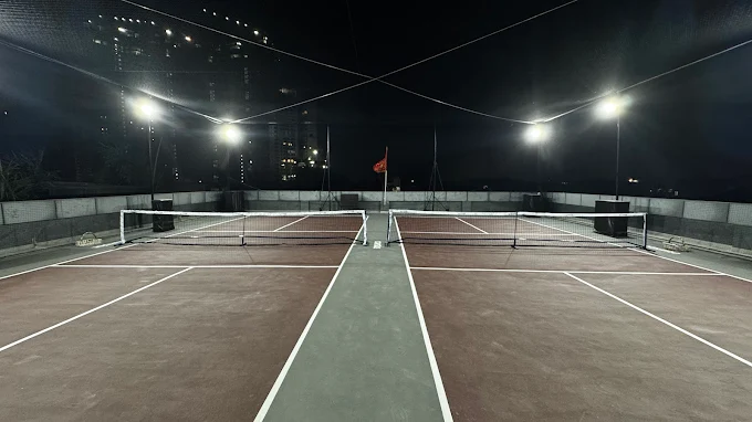 Pickleball by Courtside
