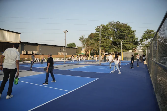 Smash Pickleball Club & Cafe