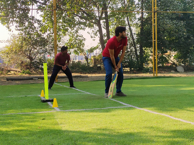 Boomerang Box Cricket