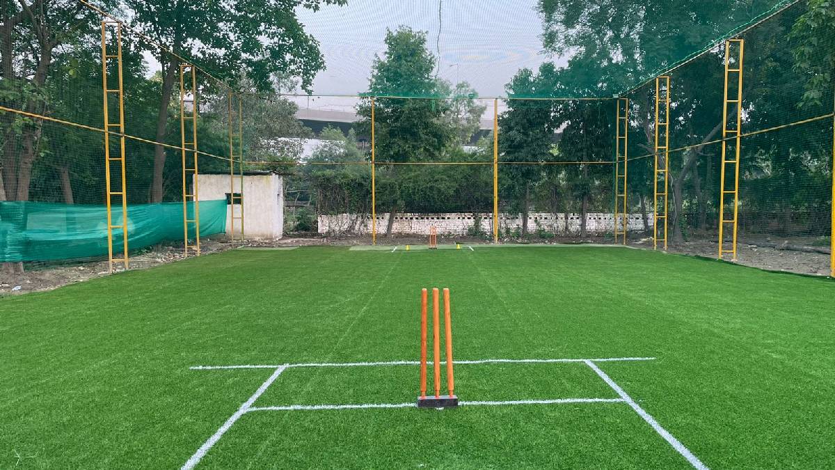 Boomerang Box Cricket