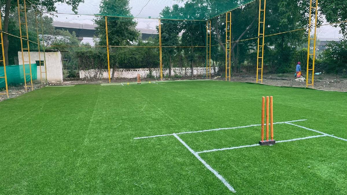 Boomerang Box Cricket