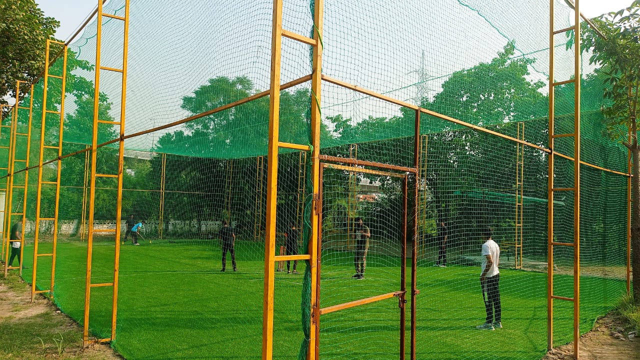 Boomerang Box Cricket