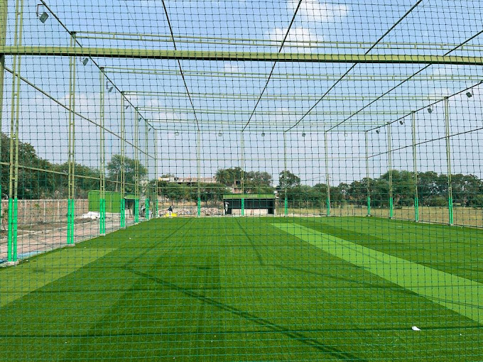 OFF-SIDE Fields Playing Arena & Cafe
