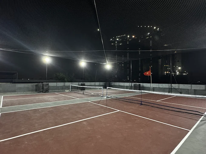Pickleball by Courtside