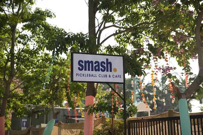 Smash Pickleball Club & Cafe