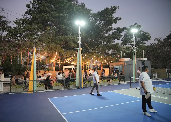 Smash Pickleball Club & Cafe